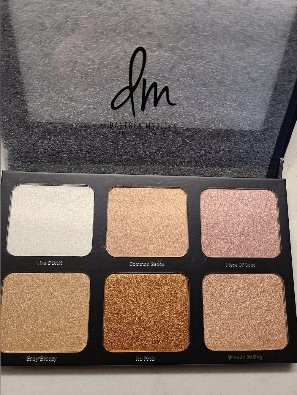 Danessa Myricks Beauty Light Work Highlight Palette - Picture 2 of 4